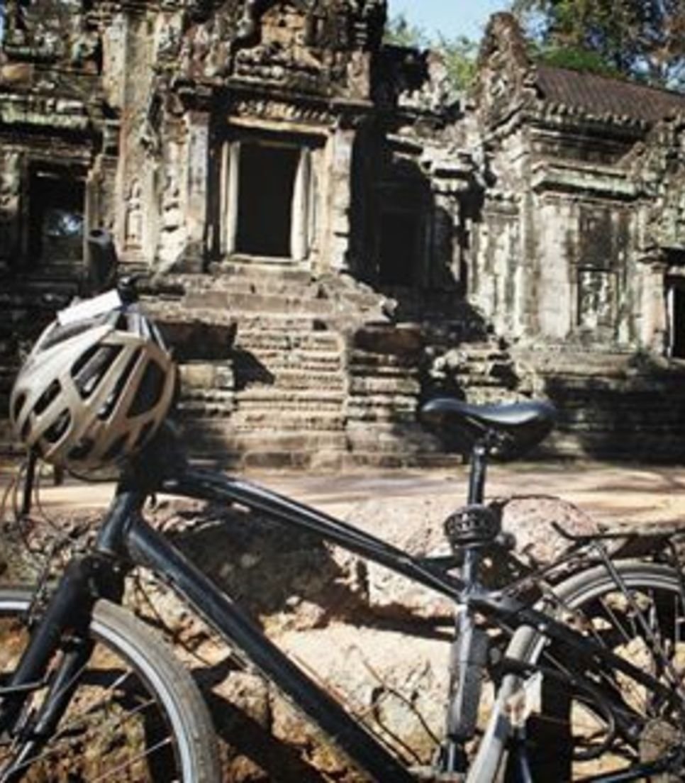 Cambodia Bicycle Phnom Penh to Siem Reap Tour 8 Days